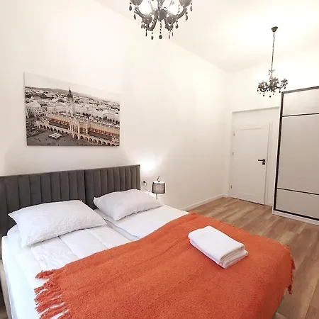 By Wawel Castel - G1a