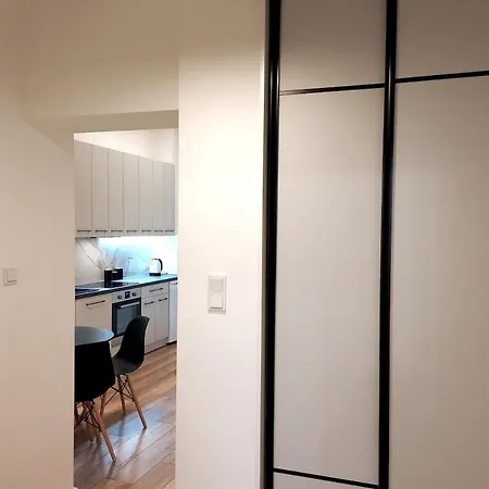 By Wawel Castel - G1a Διαμέρισμα *